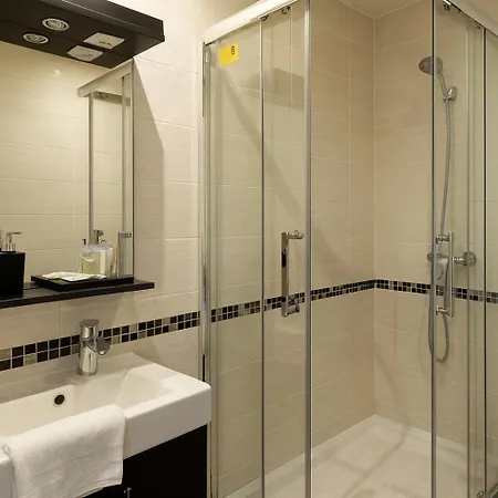 Du Parc Montsouris 3* Parigi