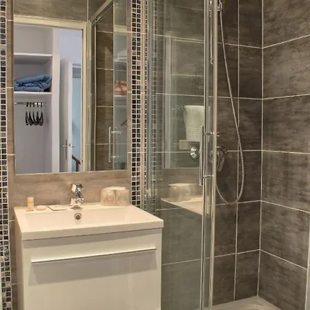 Du Parc Montsouris Parigi