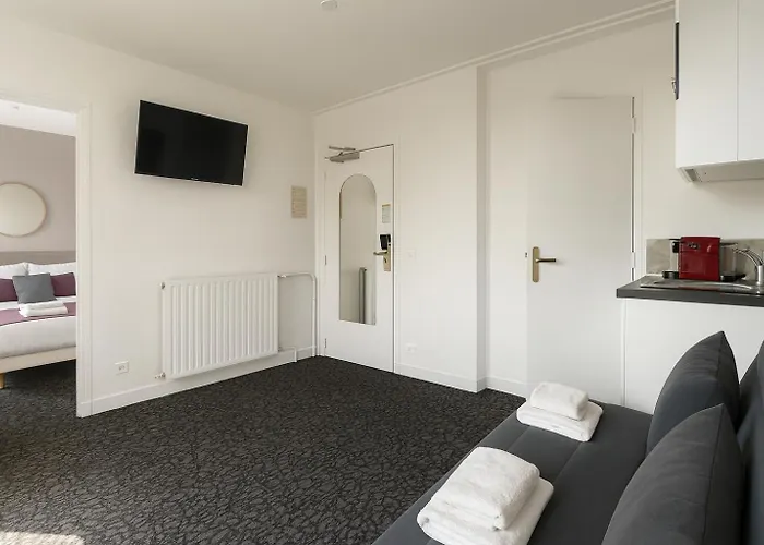 Hotel Du Parc Montsouris 3*