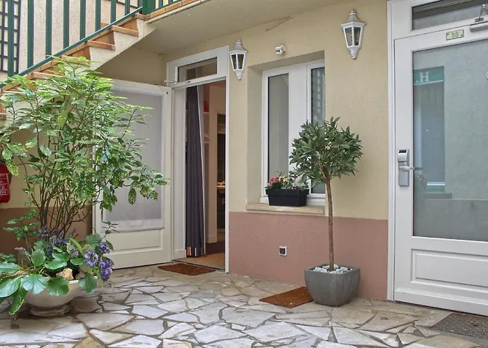 Du Parc Montsouris 3*