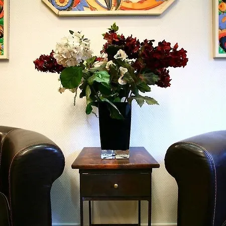 Hotel Du Parc Montsouris 3*